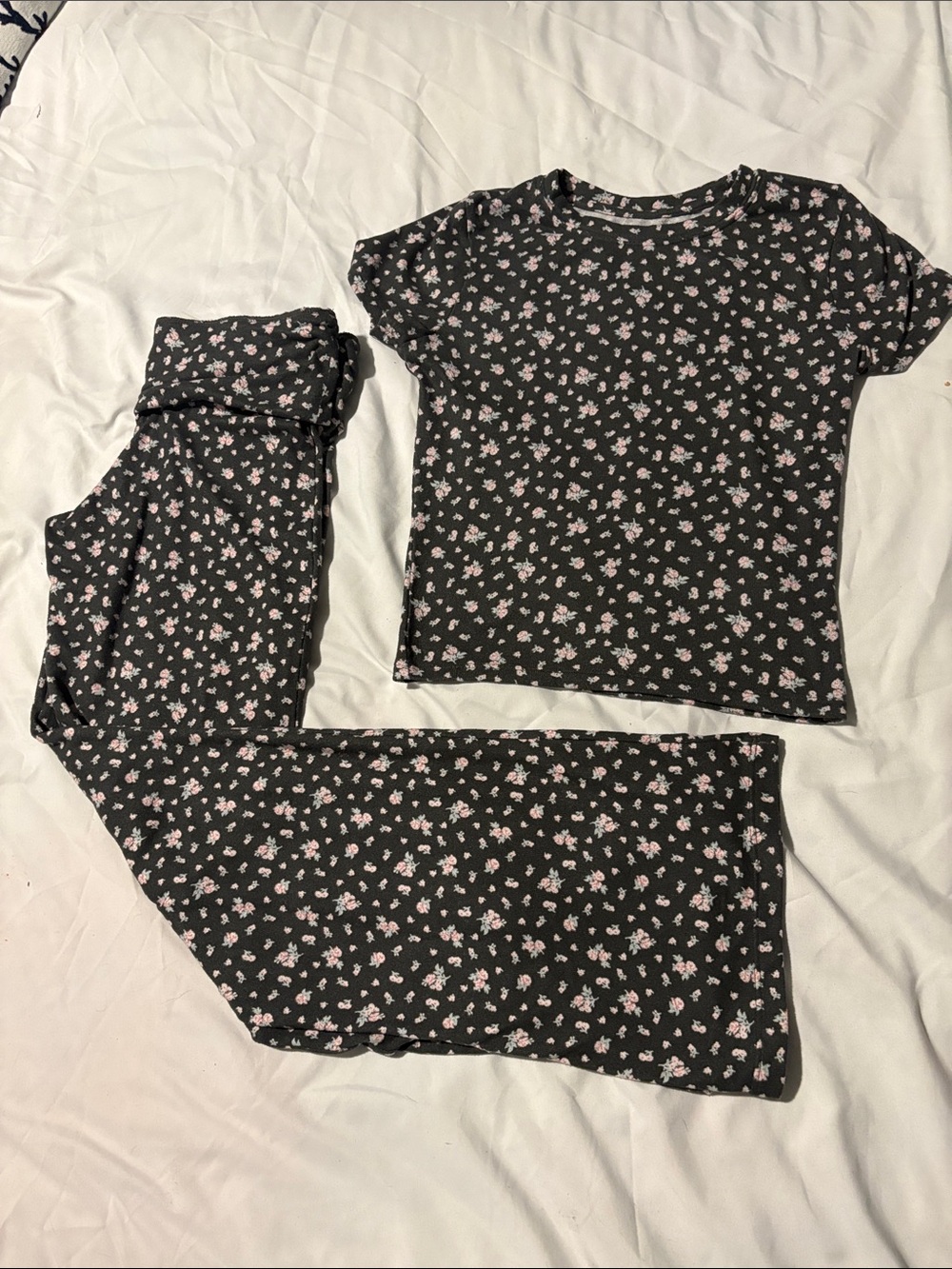 Hollister Women's Floral matching set- Black with Pink Flowers